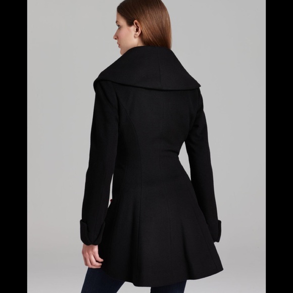 *SOLD*. TRINA TURK Ali black wool wrap coat 10 - Picture 4 of 8